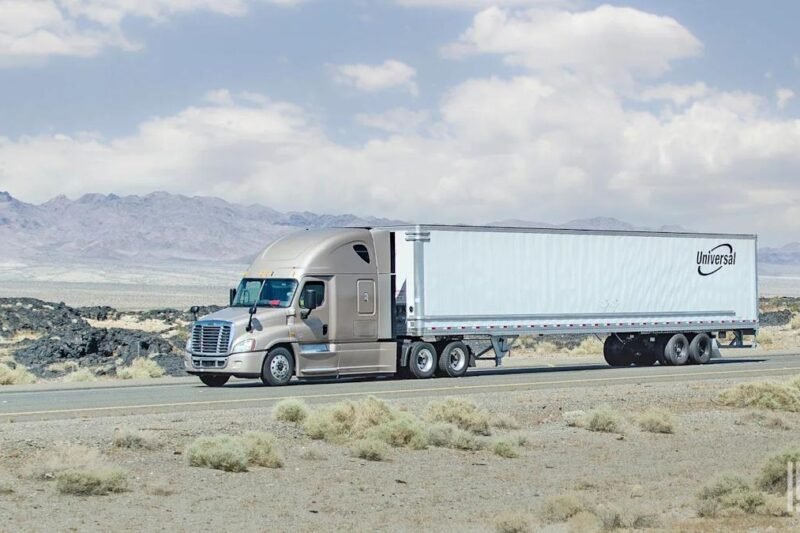 Unlocking Success: 5 Key Advantages of Universal Logistics Holdings