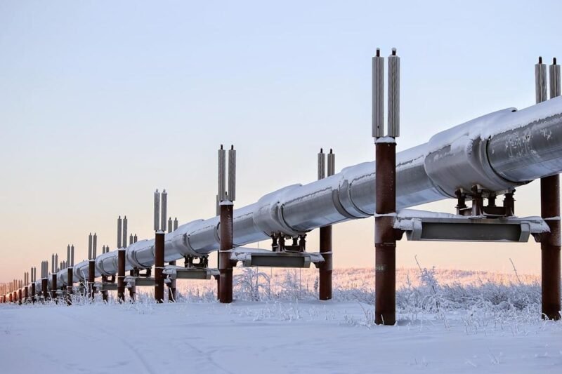 Unlocking Opportunities: 5 Reasons Why Falling Crude Oil Prices Signal a Bright Future