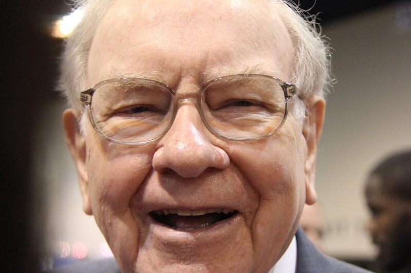 Warren Buffett Acquires 5% More of This Undervalued Stock for Strategic Growth